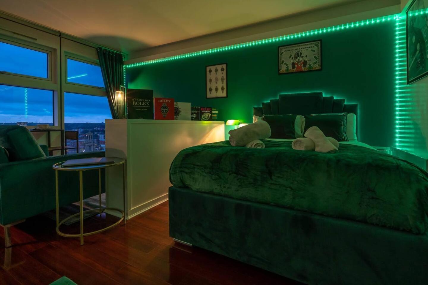 Luxury Rolex Retreat Daire Birmingham Dış mekan fotoğraf